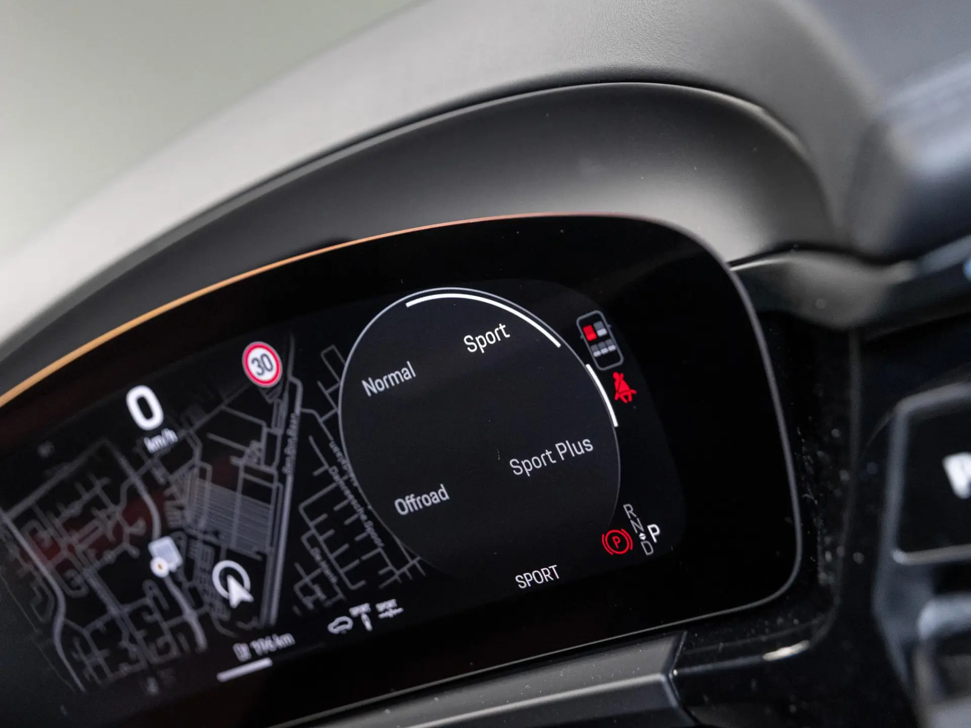 Macan 4 100 kWh