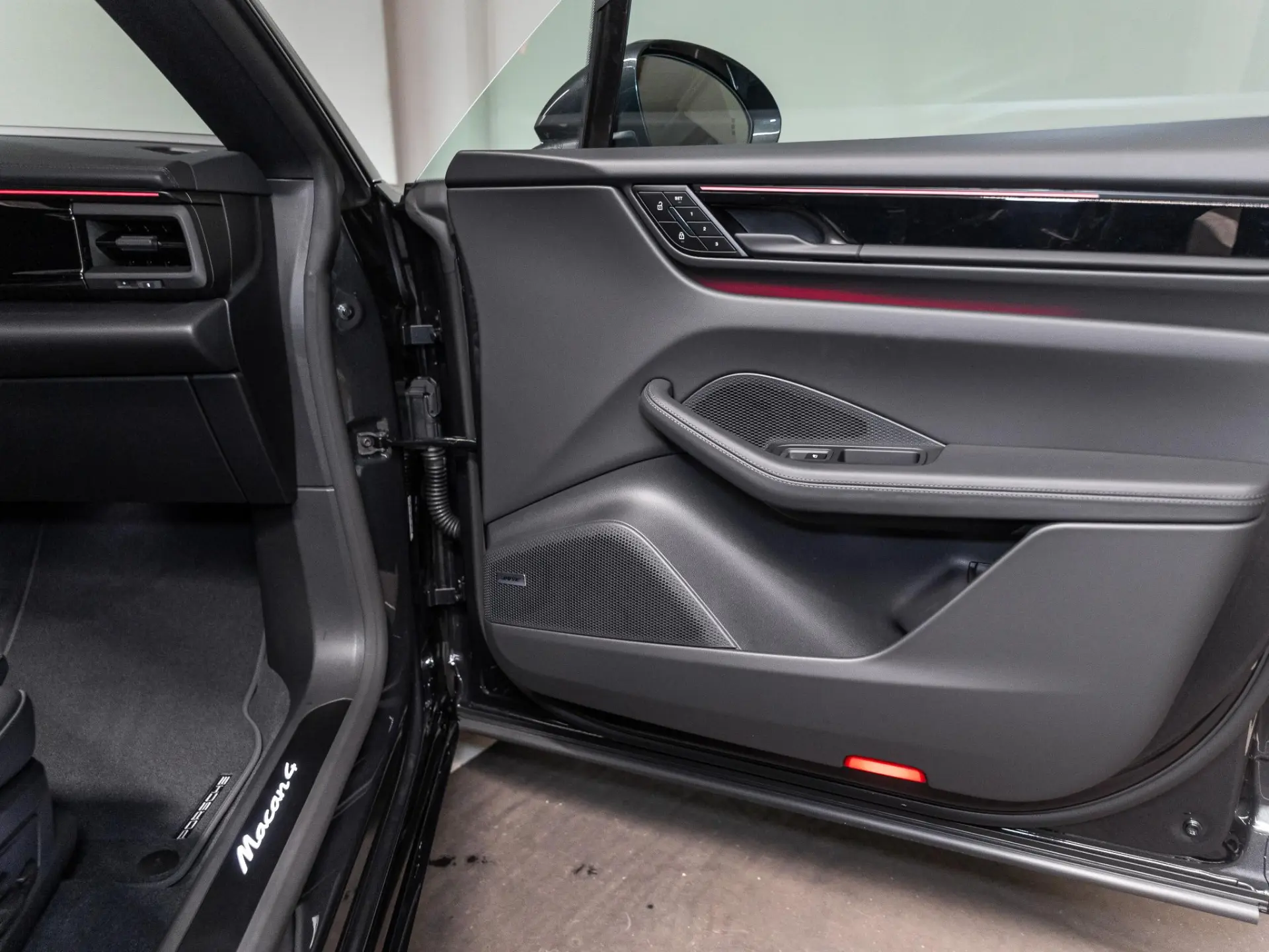 Macan 4 100 kWh