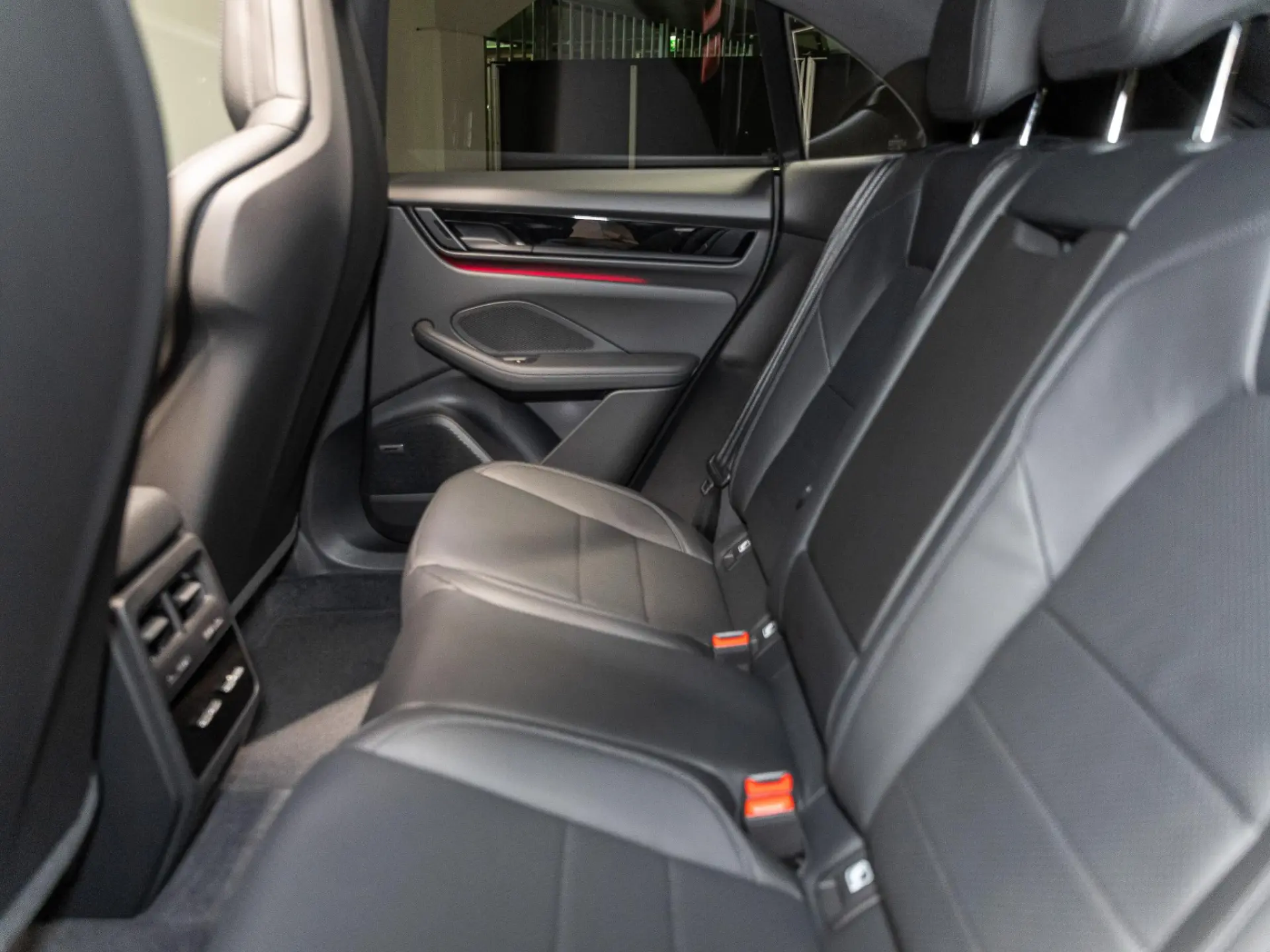 Macan 4 100 kWh