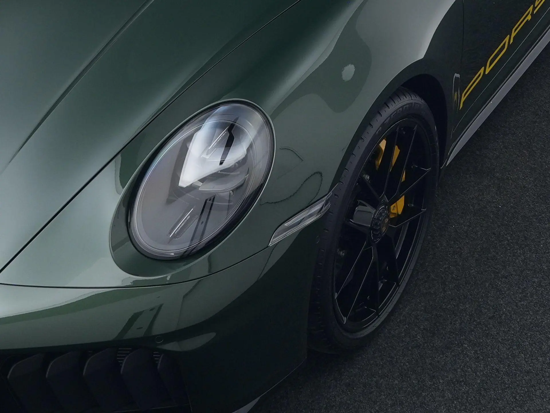 911 Carrera 4 GTS