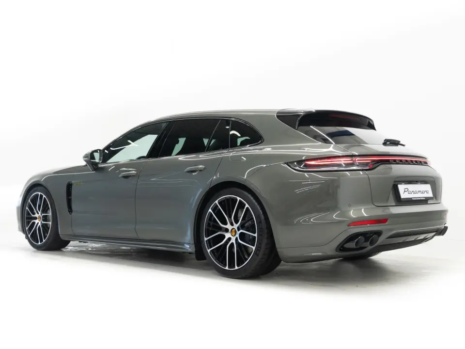 Porsche Panamera 4 E-Hybrid Sport Turismo Platinum Edition