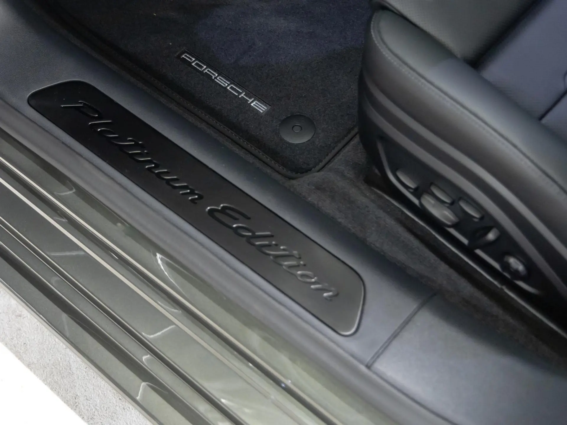 Panamera 4 E-Hybrid Sport Turismo Platinum Edition