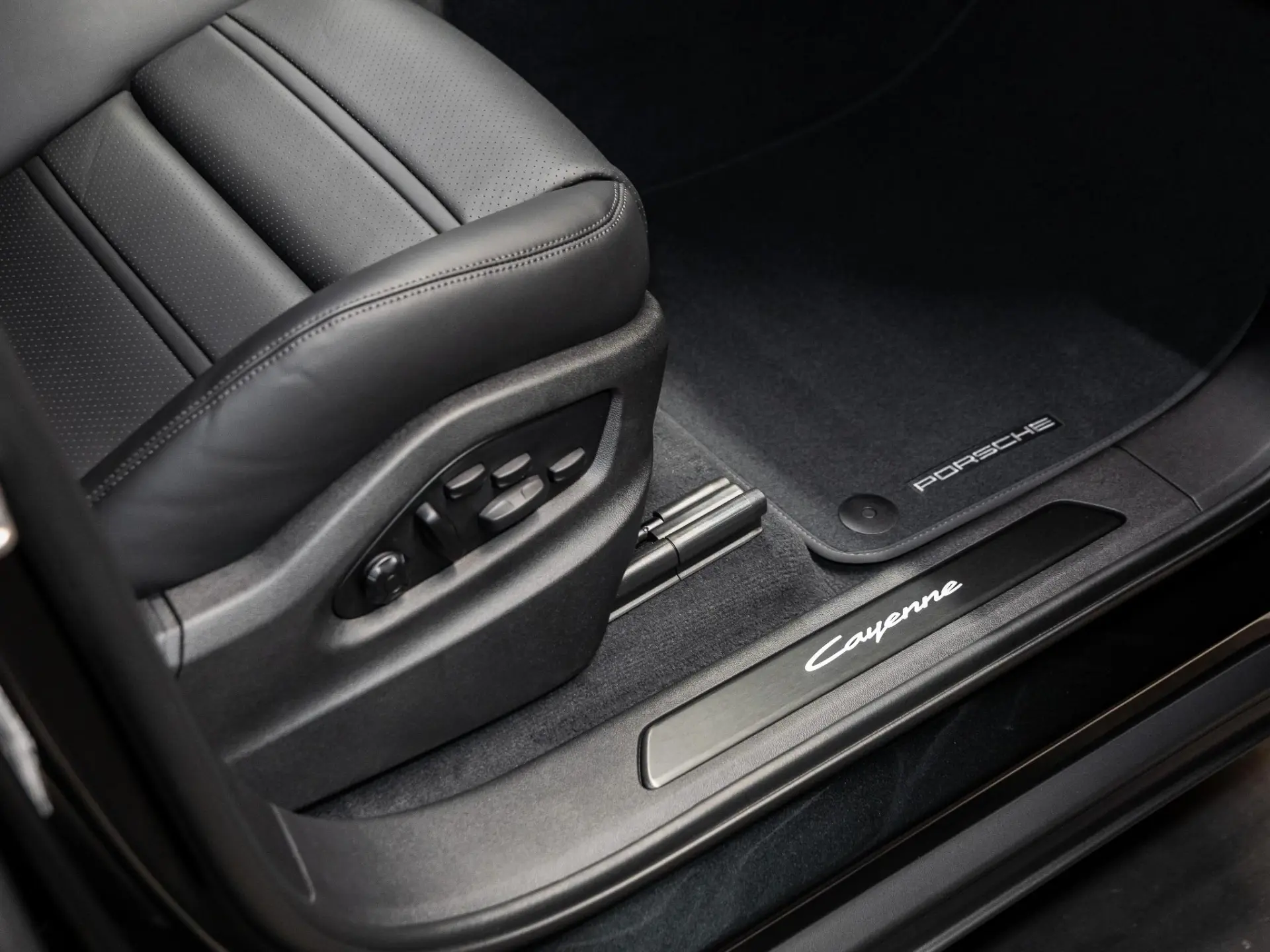 Cayenne Coupé 3.0 E-Hybrid Black Edition