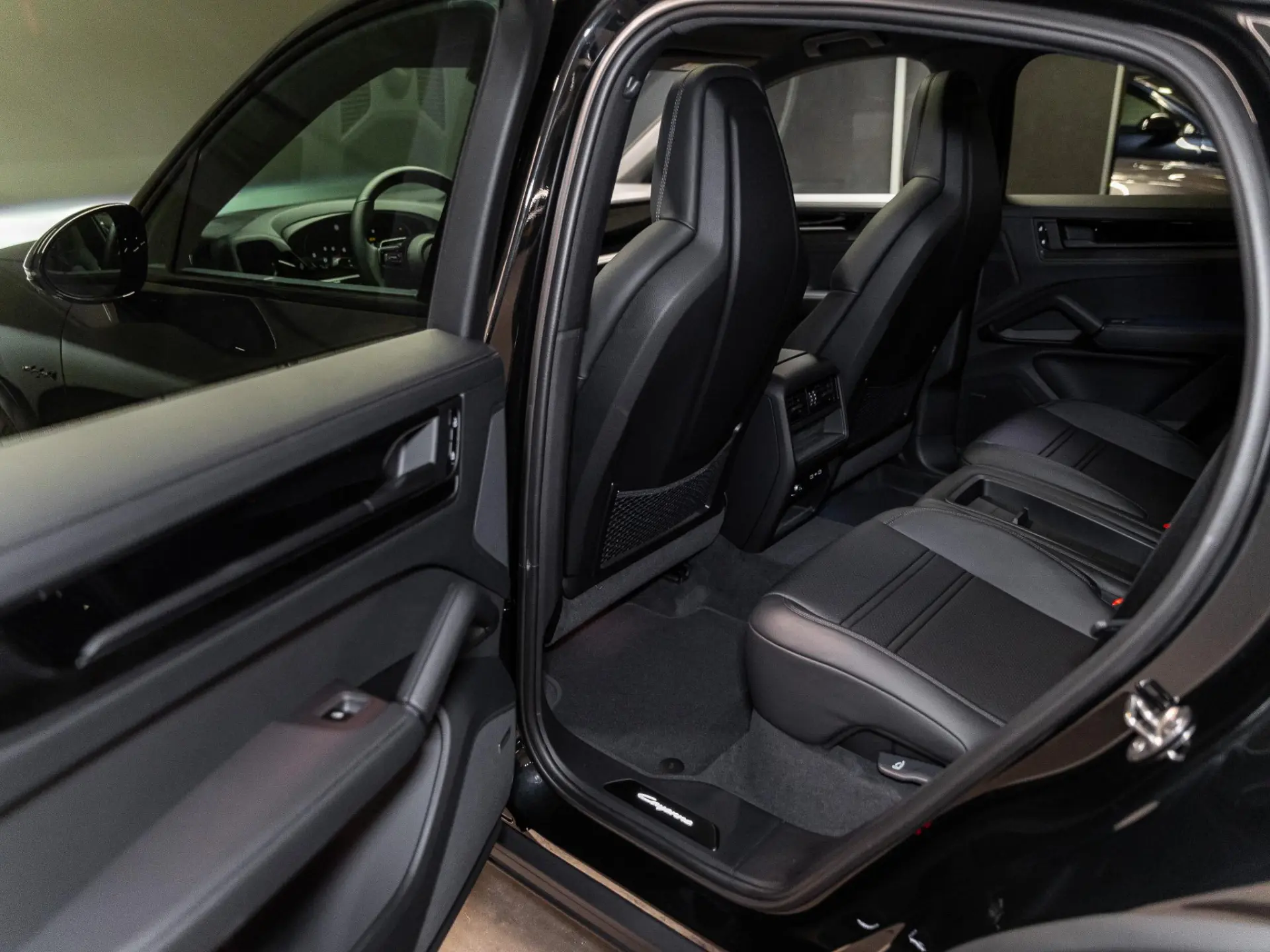 Cayenne Coupé 3.0 E-Hybrid Black Edition