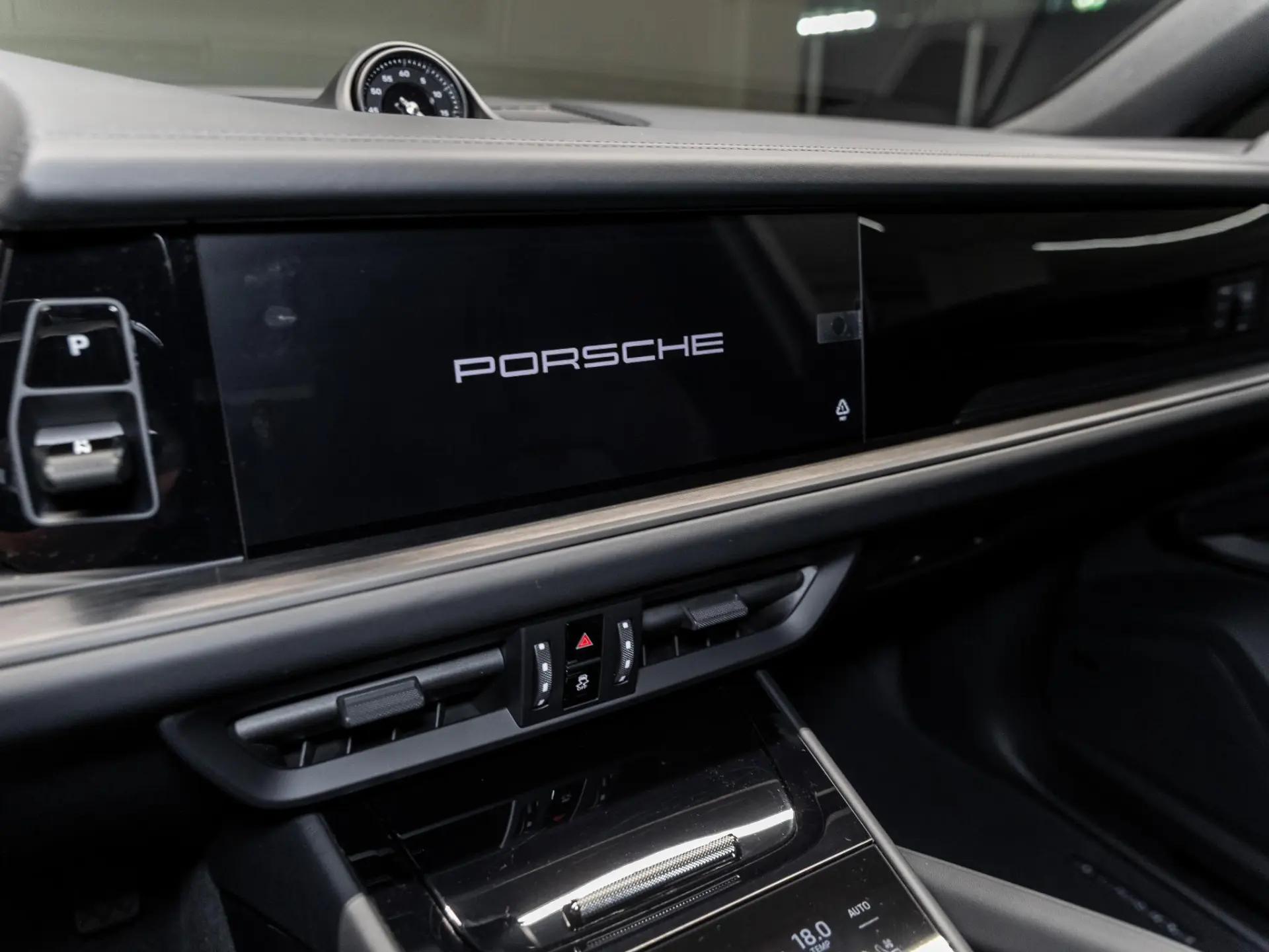 Cayenne Coupé 3.0 E-Hybrid Black Edition