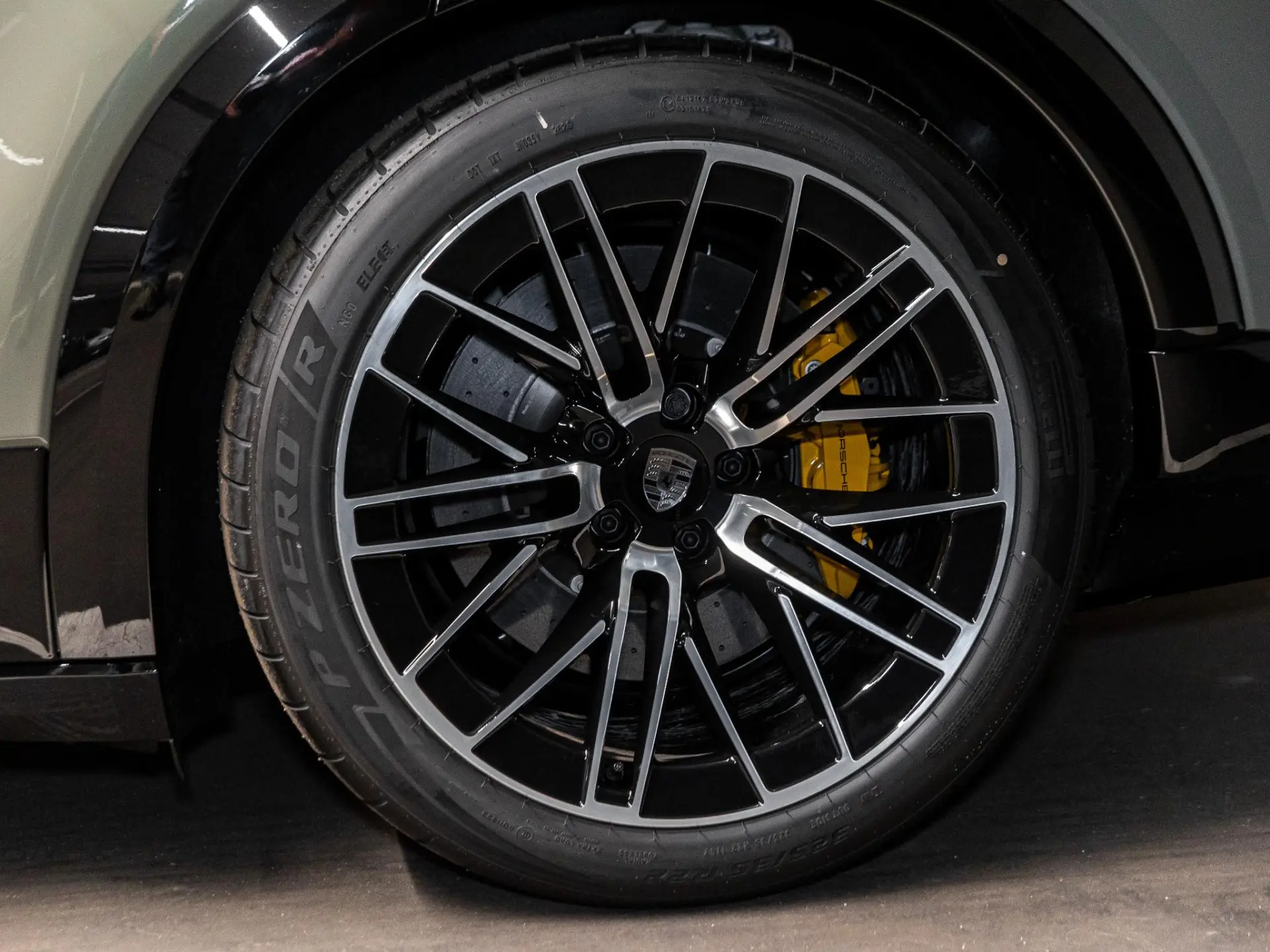 Cayenne Electric Turbo