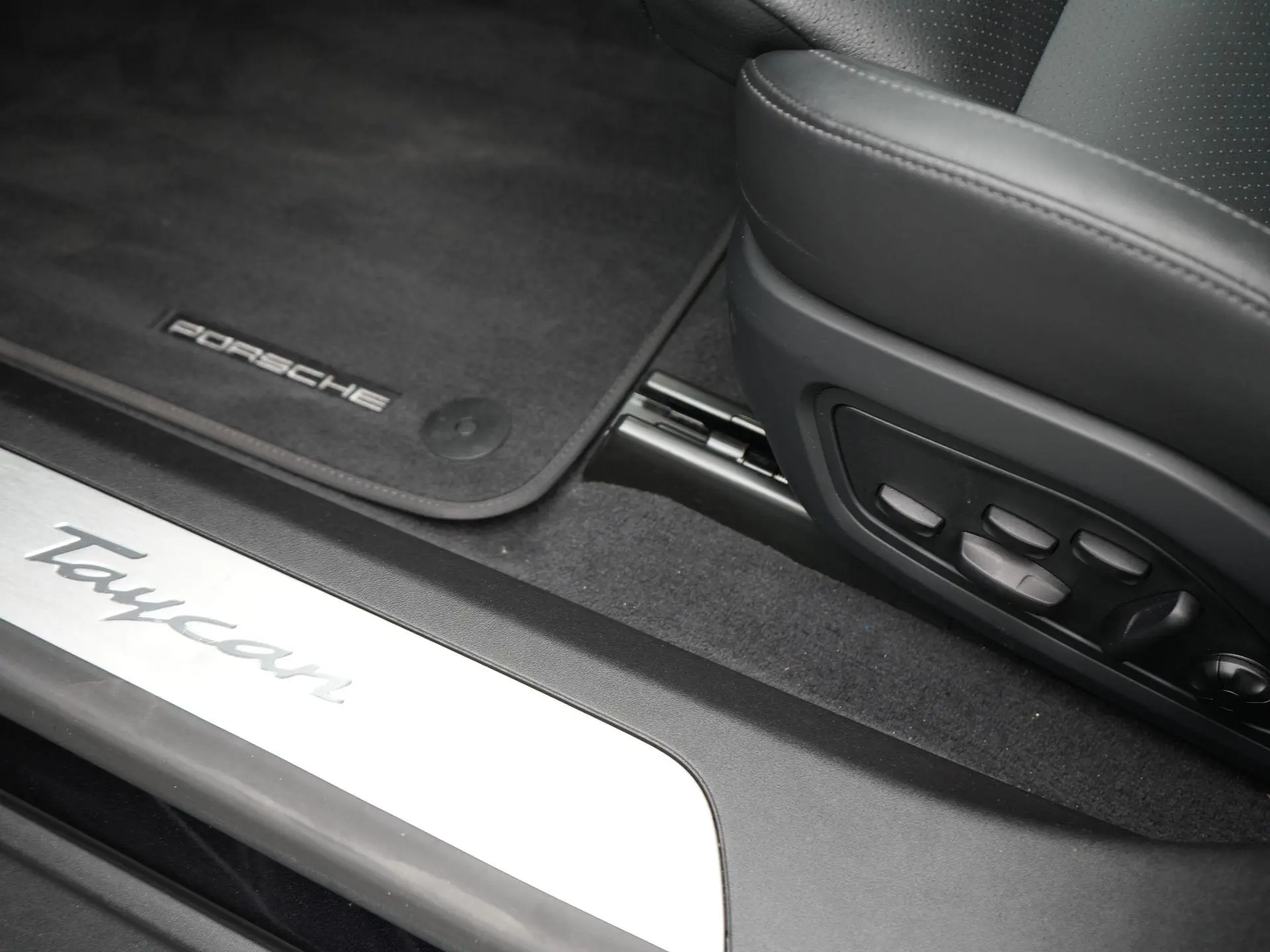 Taycan Sport Turismo 89 kWh