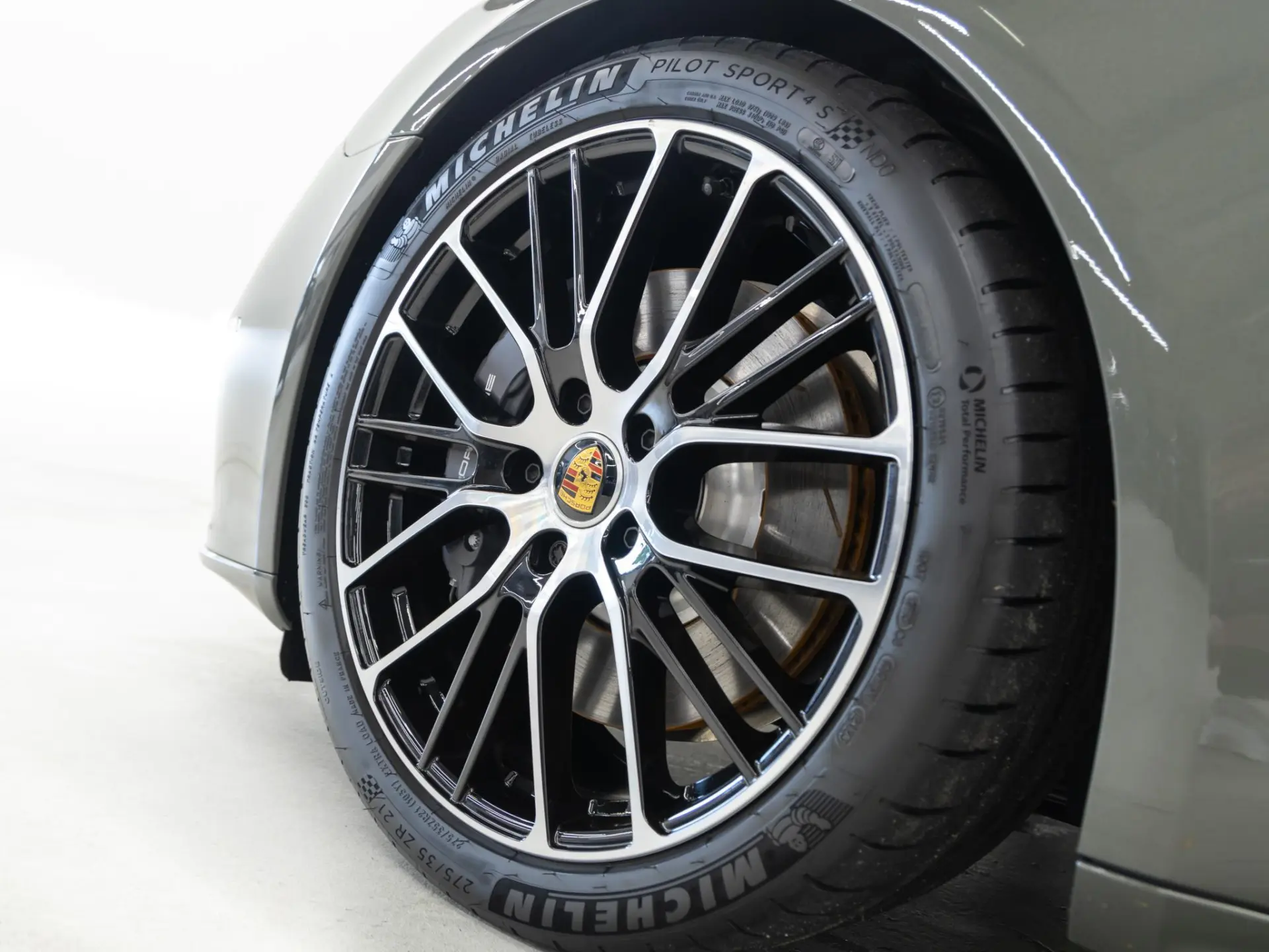 Panamera 4 E-Hybrid Sport Turismo Platinum Edition