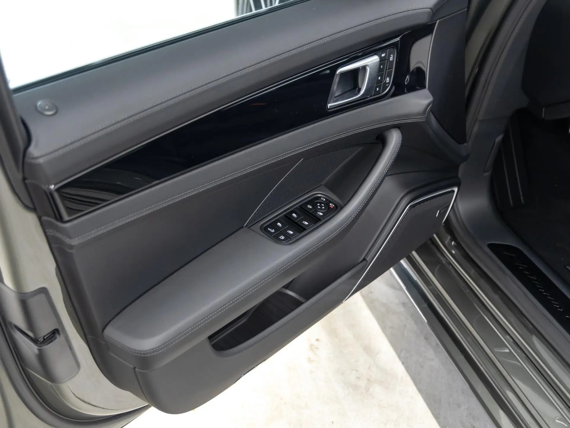 Panamera 4 E-Hybrid Sport Turismo Platinum Edition