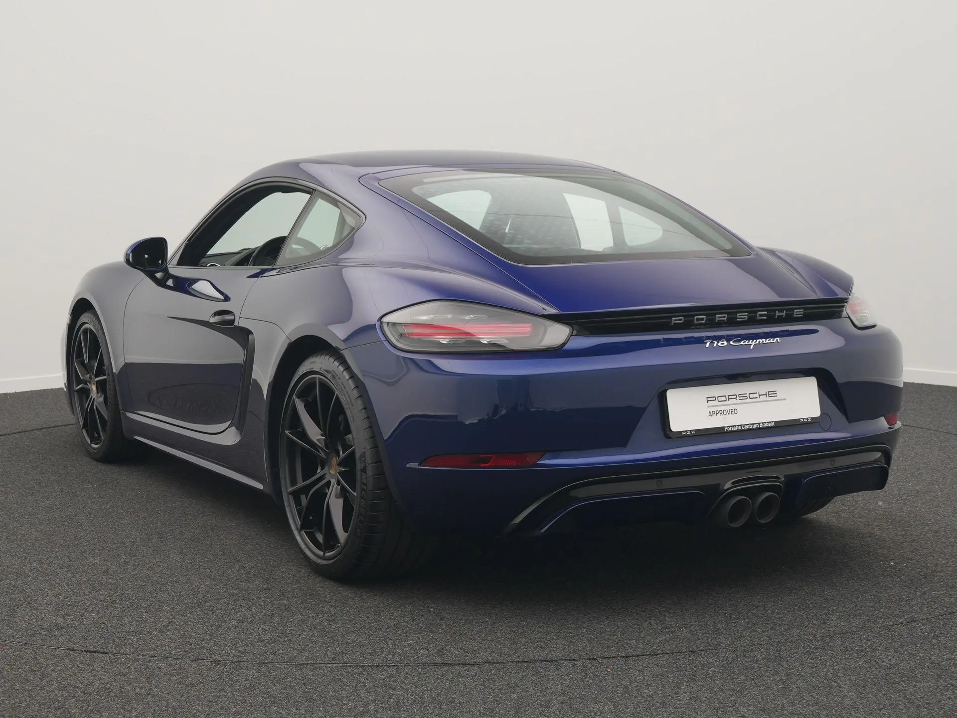 718 Cayman