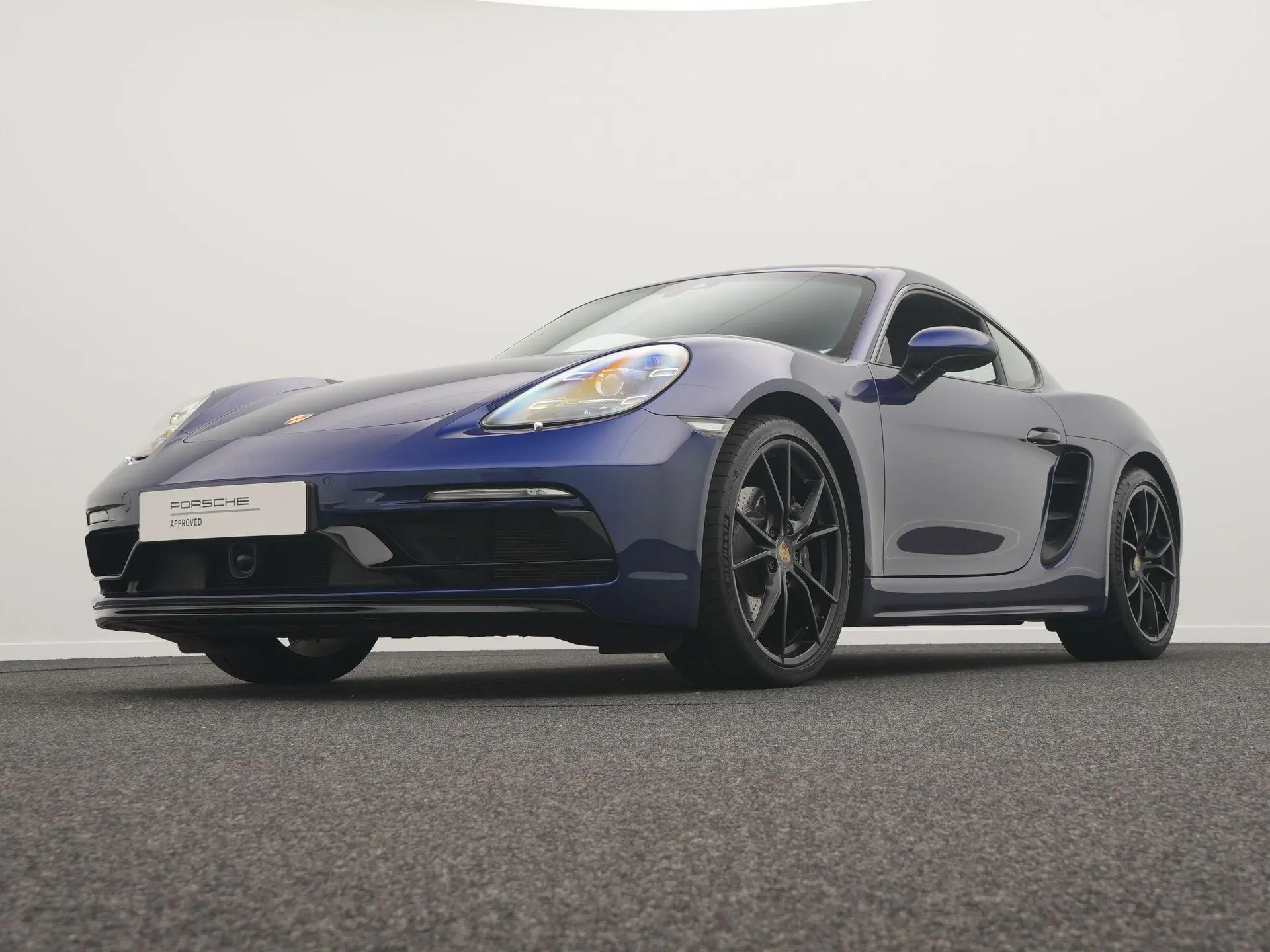 718 Cayman