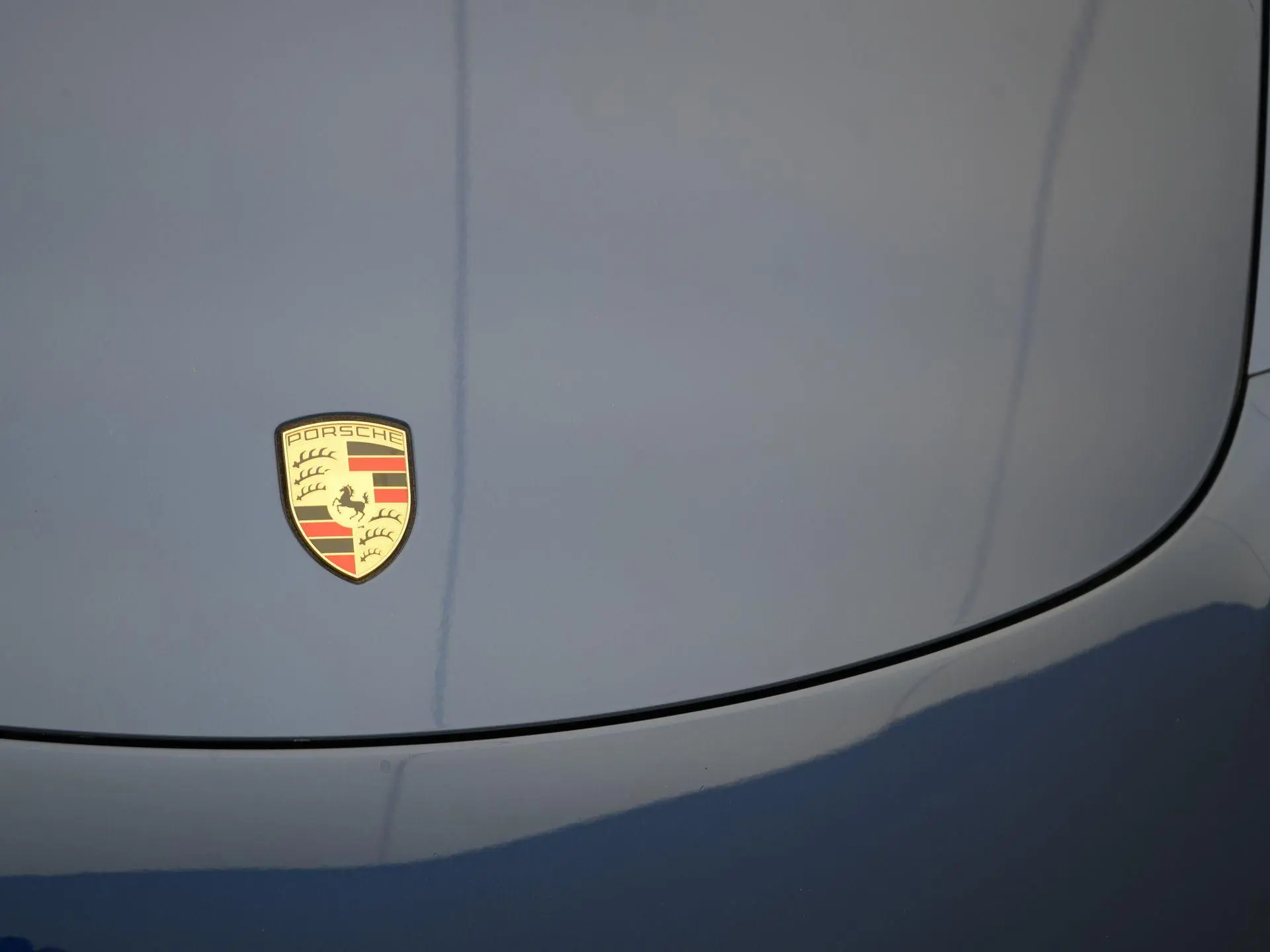 718 Cayman
