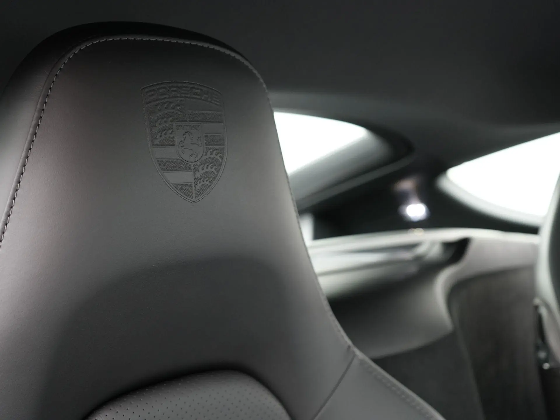 718 Cayman