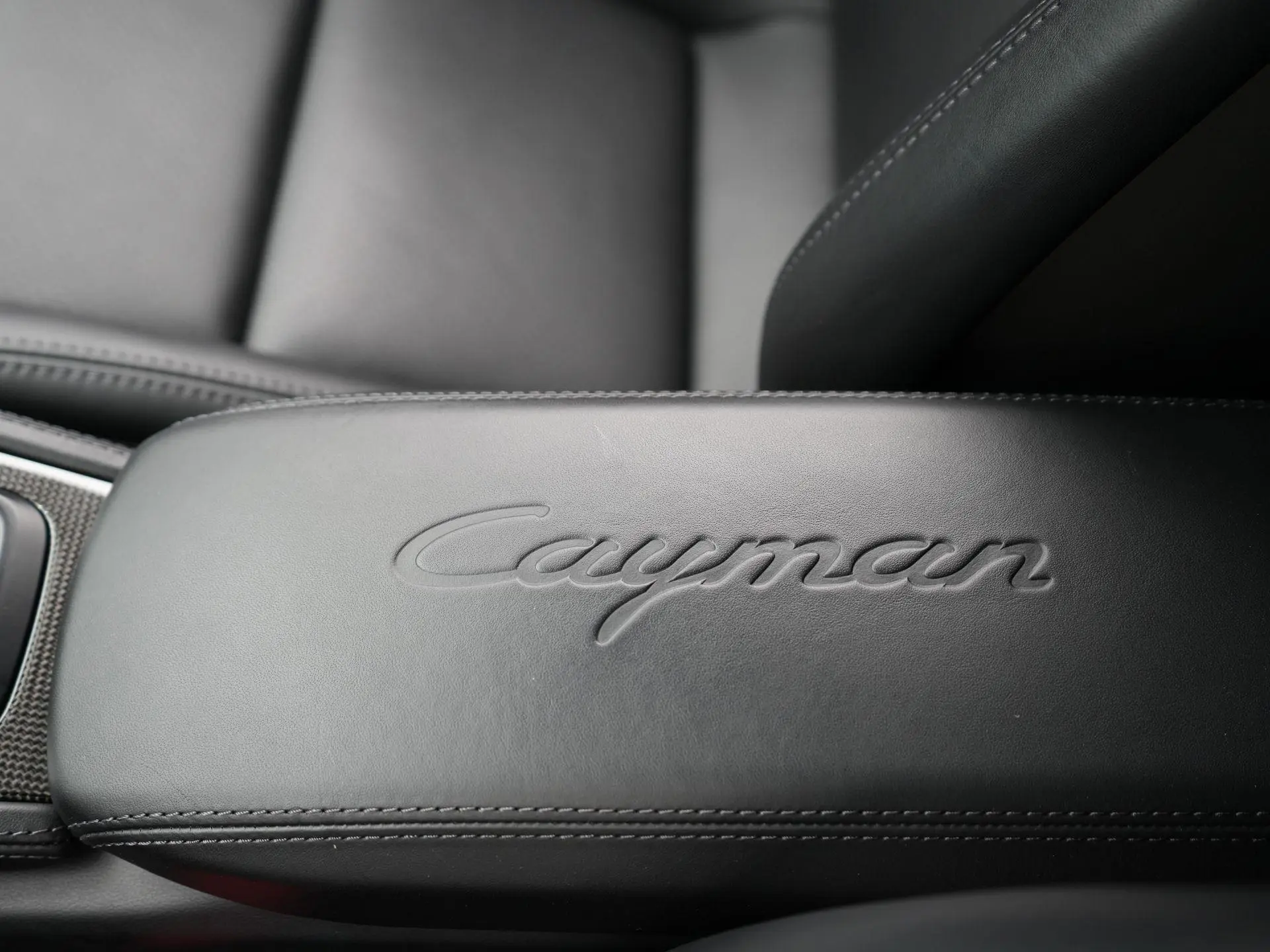 718 Cayman