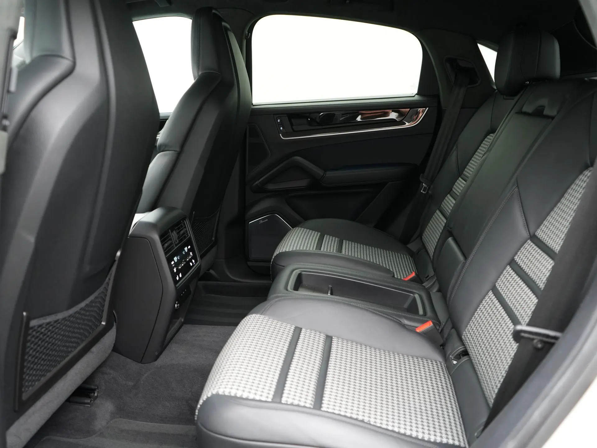 Cayenne E-Hybrid Coupé Lightweight Package