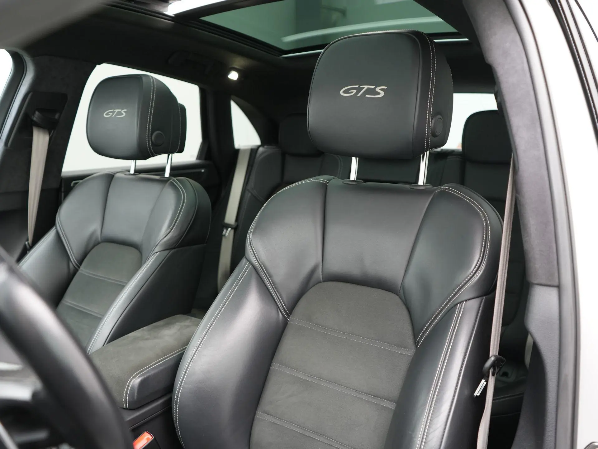 Macan GTS