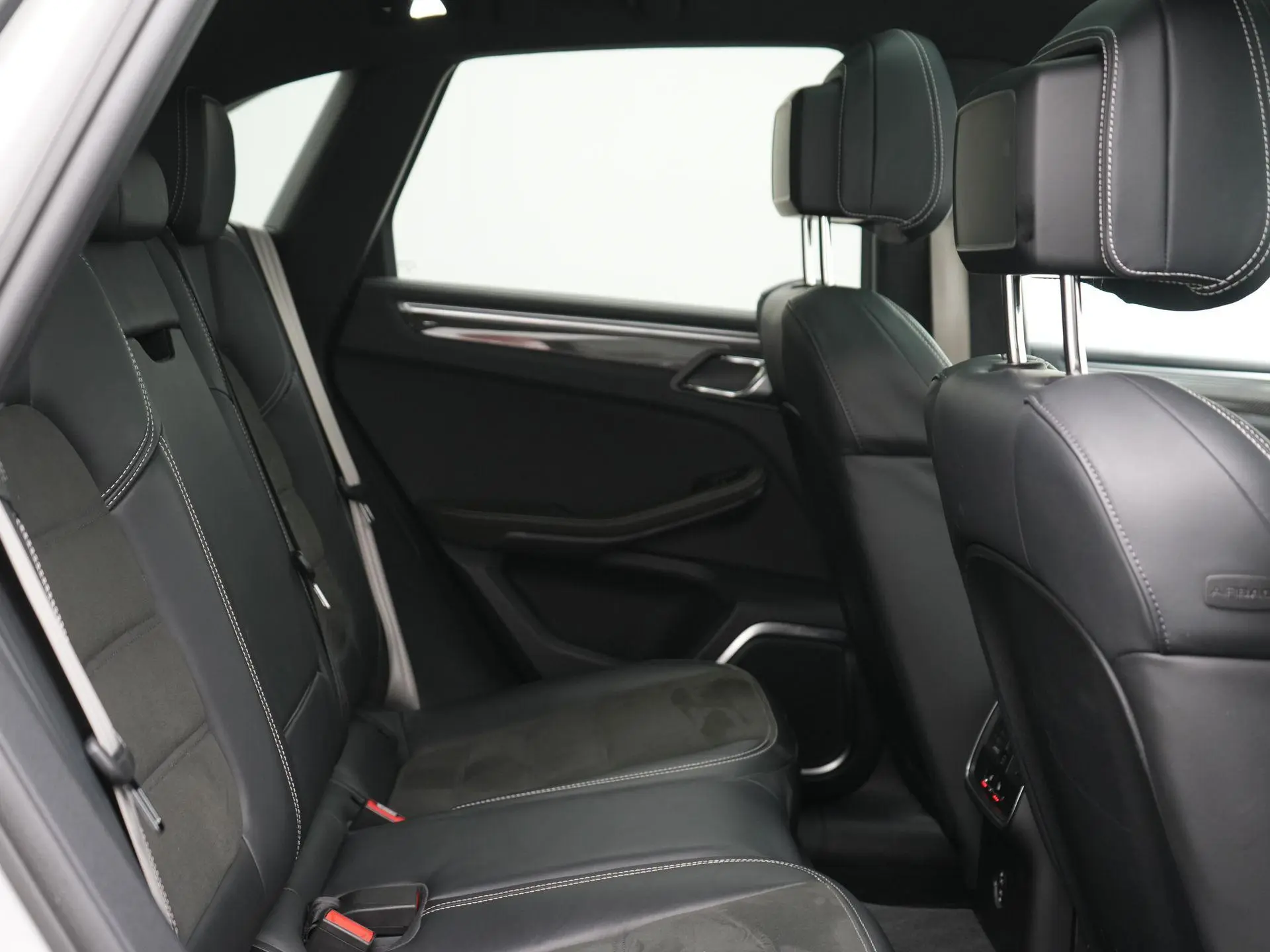 Macan GTS