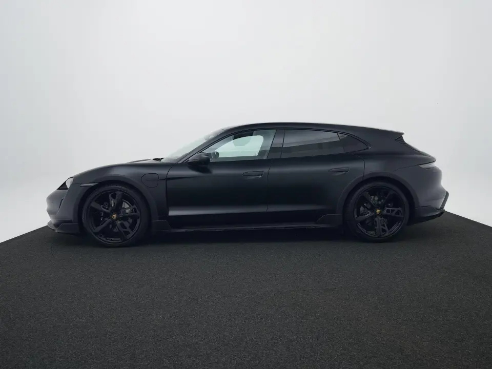 Porsche Taycan 4S Cross Turismo