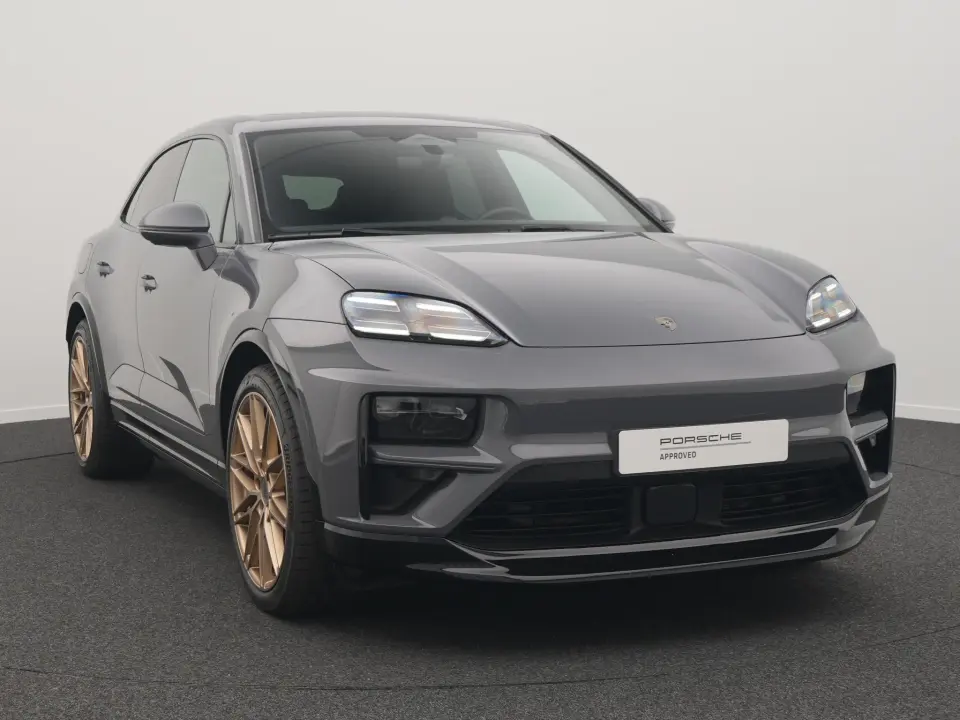 Porsche MACAN TURBO 