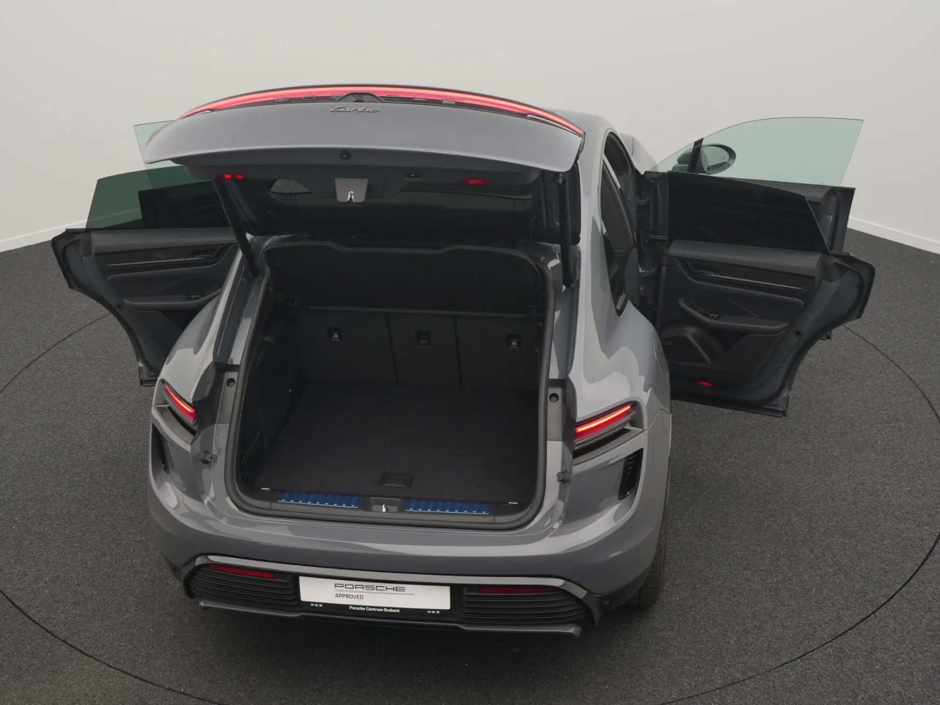 MACAN TURBO 