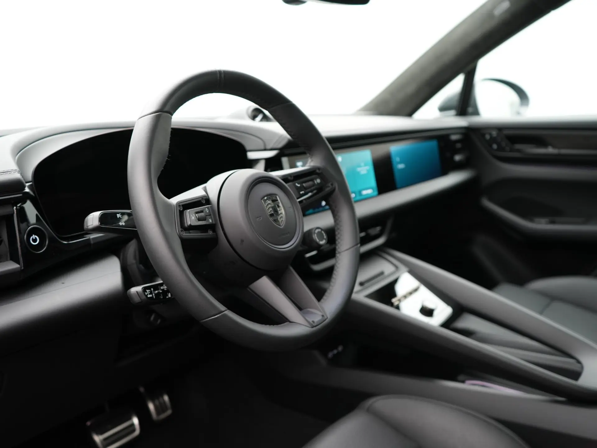 MACAN TURBO 