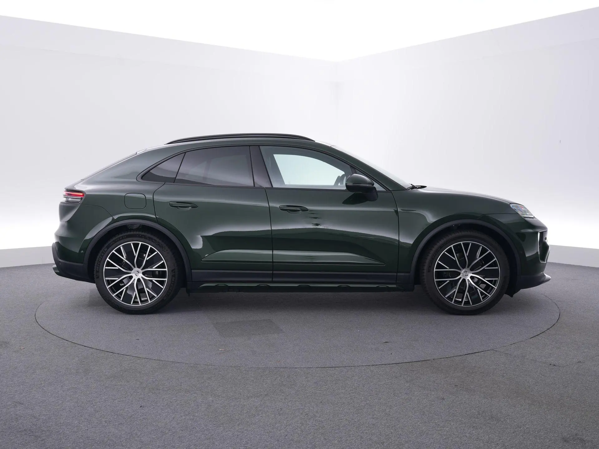 Macan 4 100 kWh
