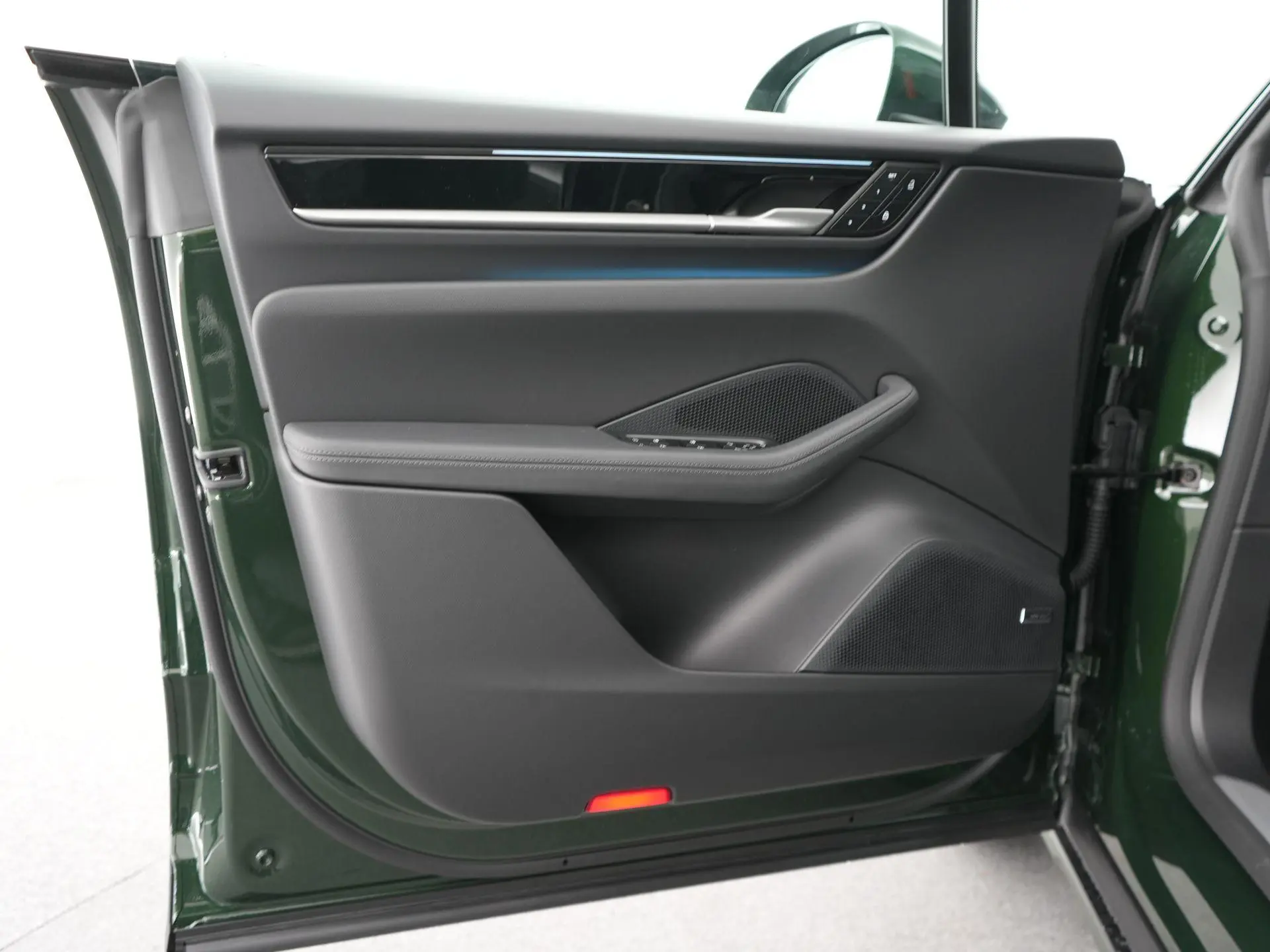Macan 4 100 kWh