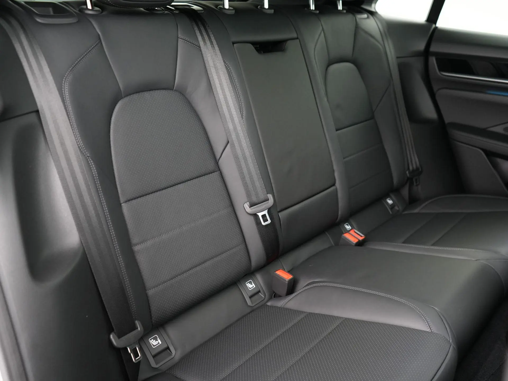 Macan 4 100 kWh
