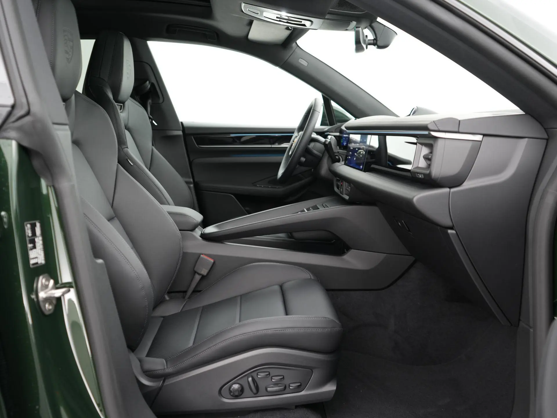 Macan 4 100 kWh