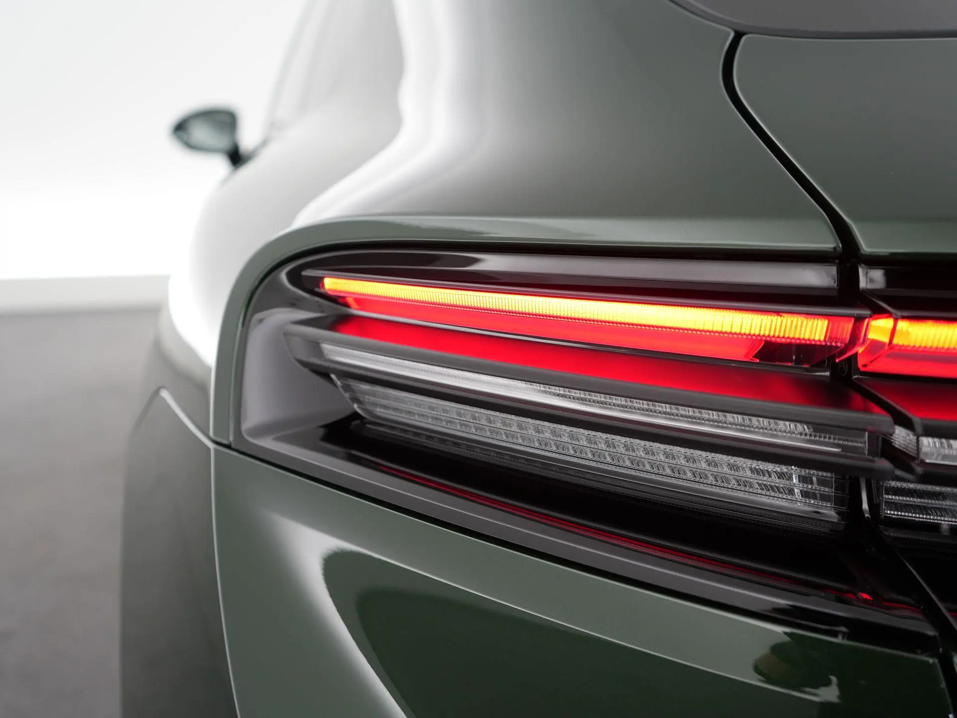 Macan 4 100 kWh