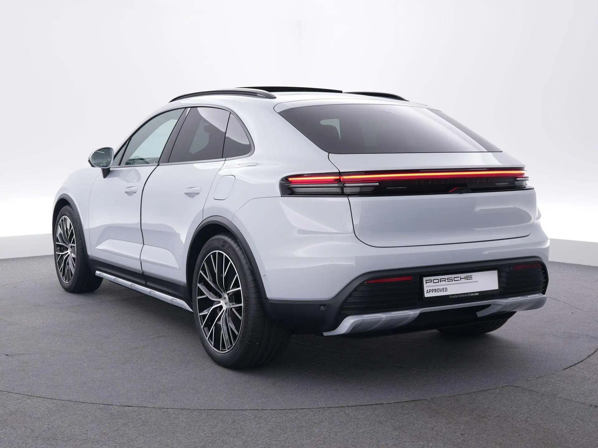 Macan 4 100 kWh