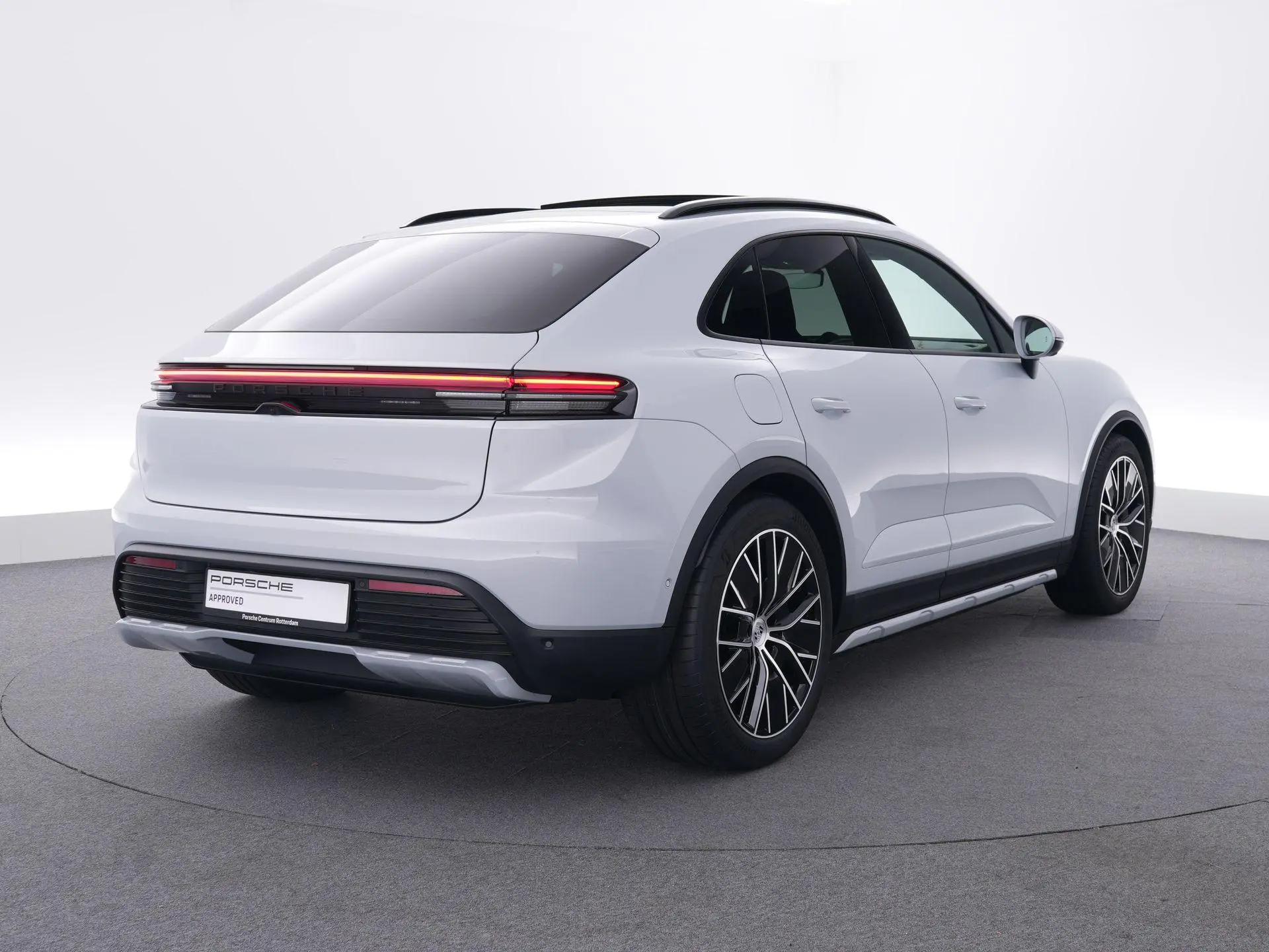Macan 4 100 kWh