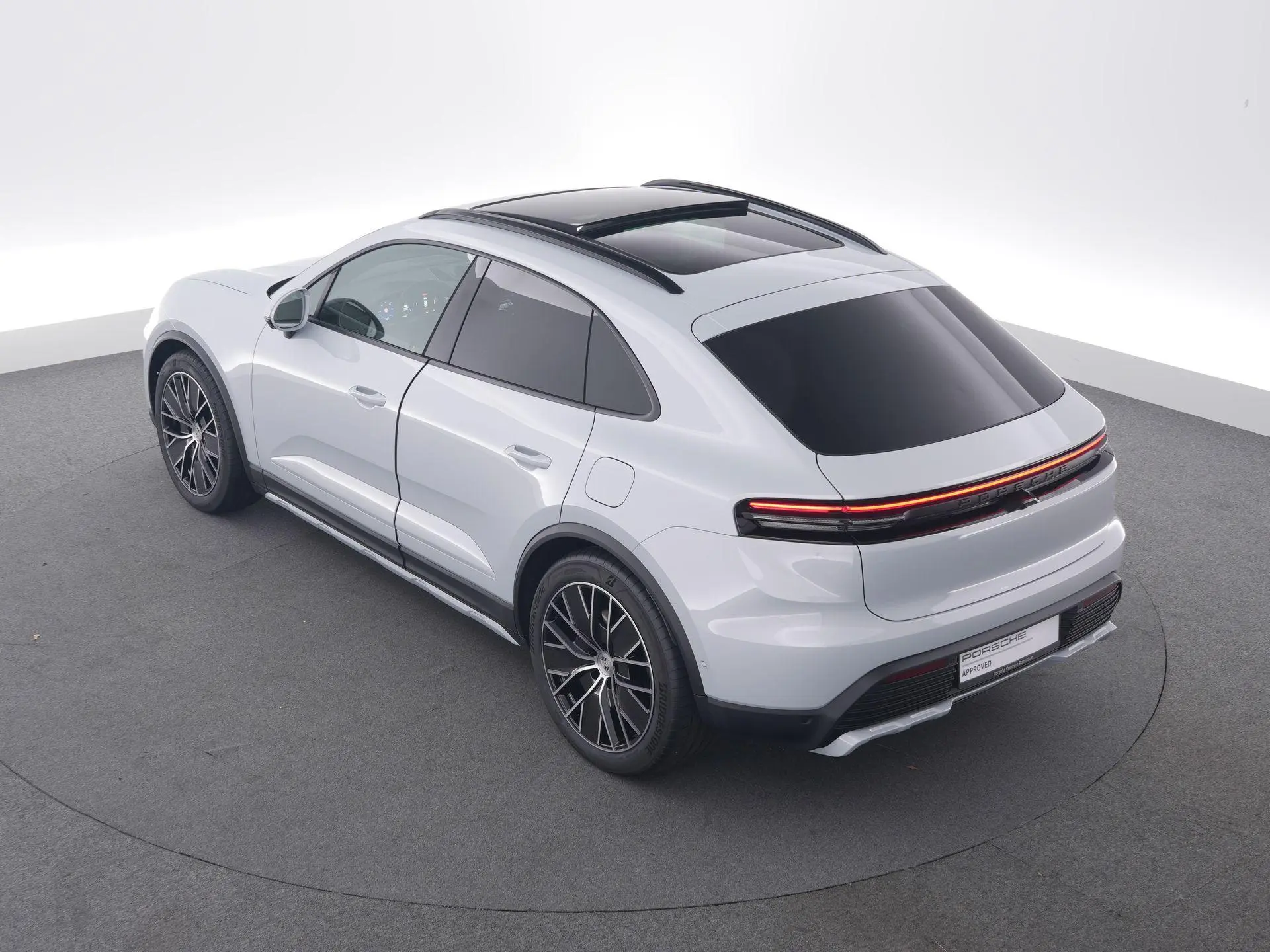 Macan 4 100 kWh