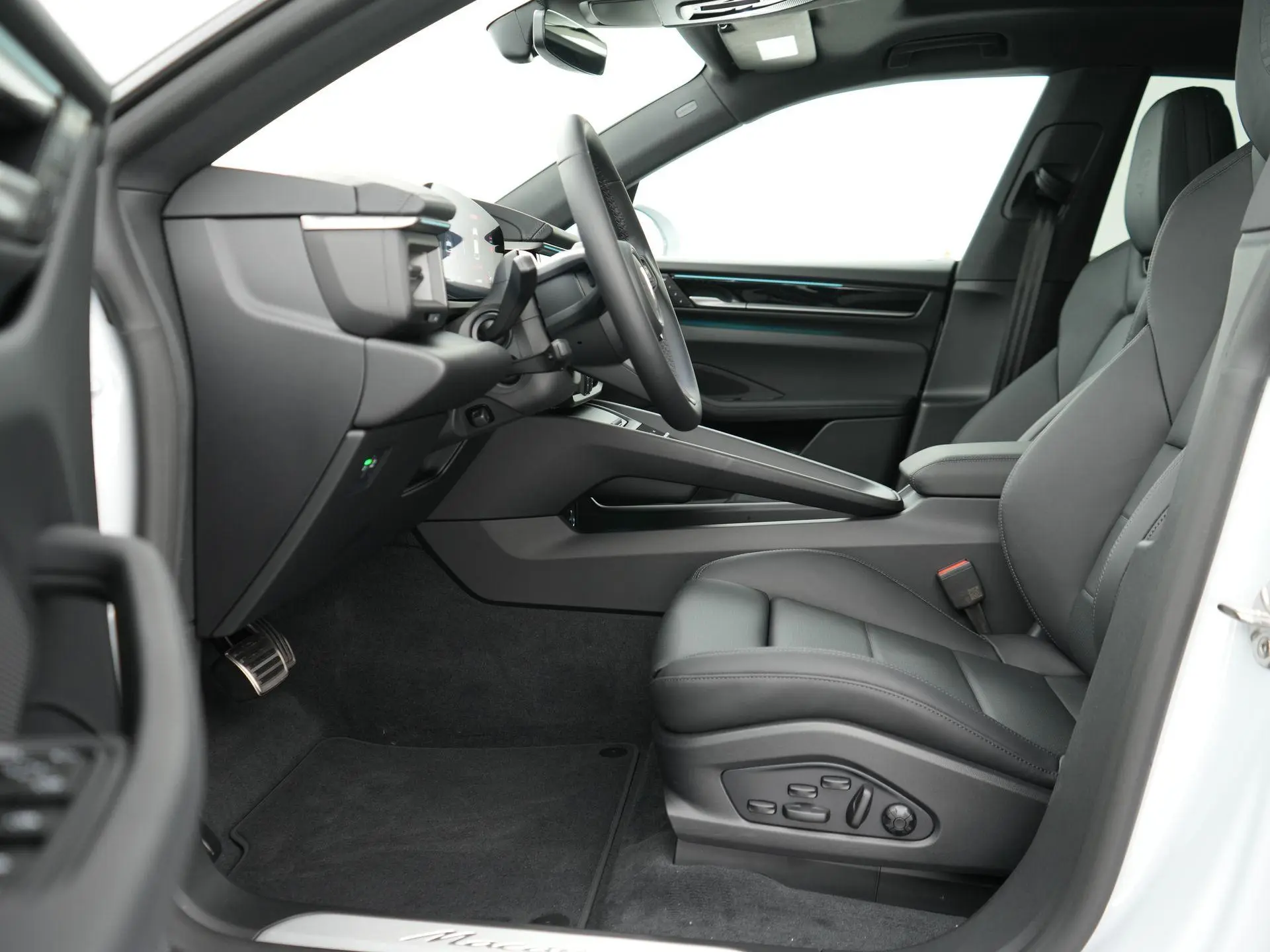 Macan 4 100 kWh