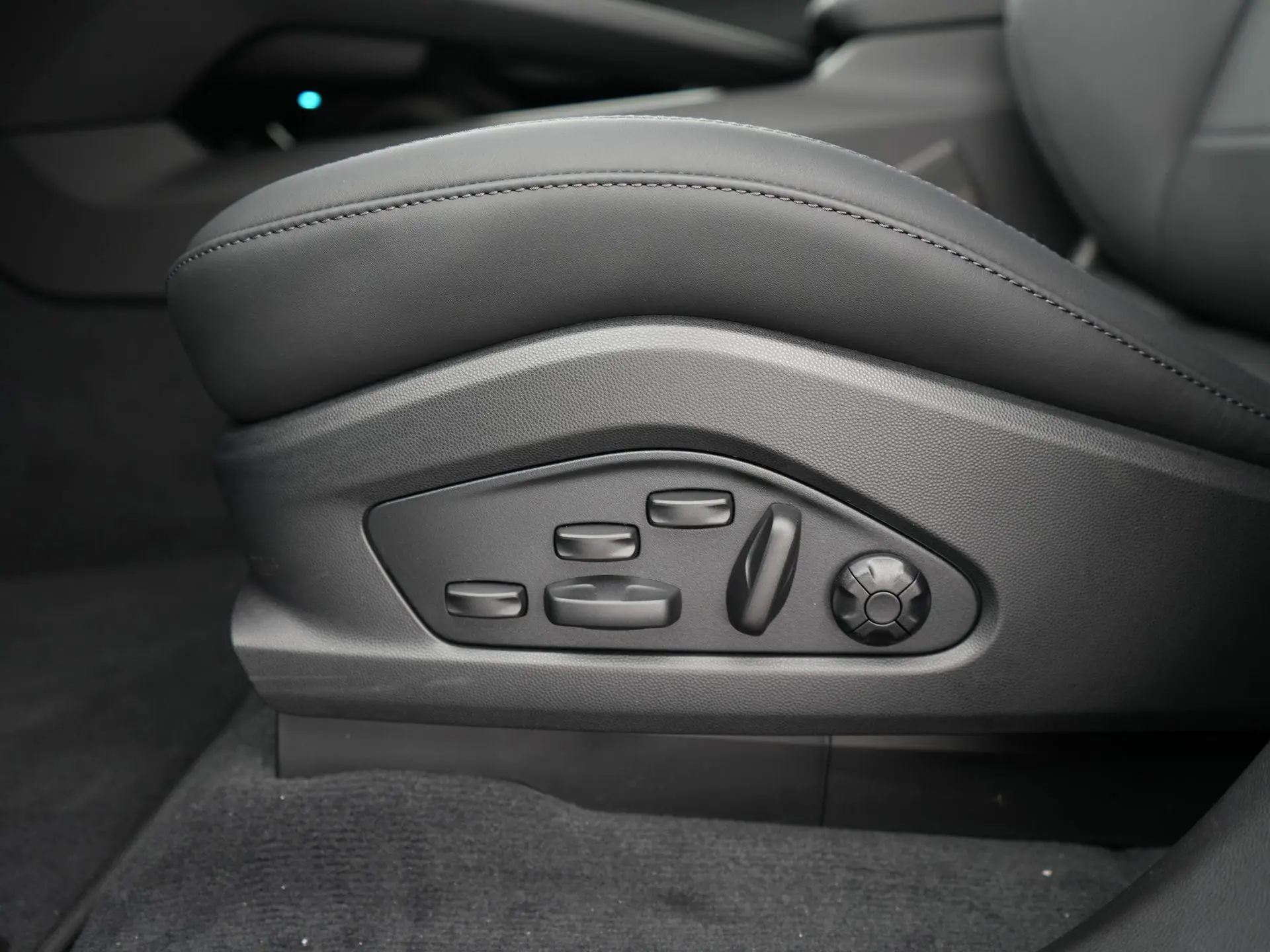 Macan 4 100 kWh