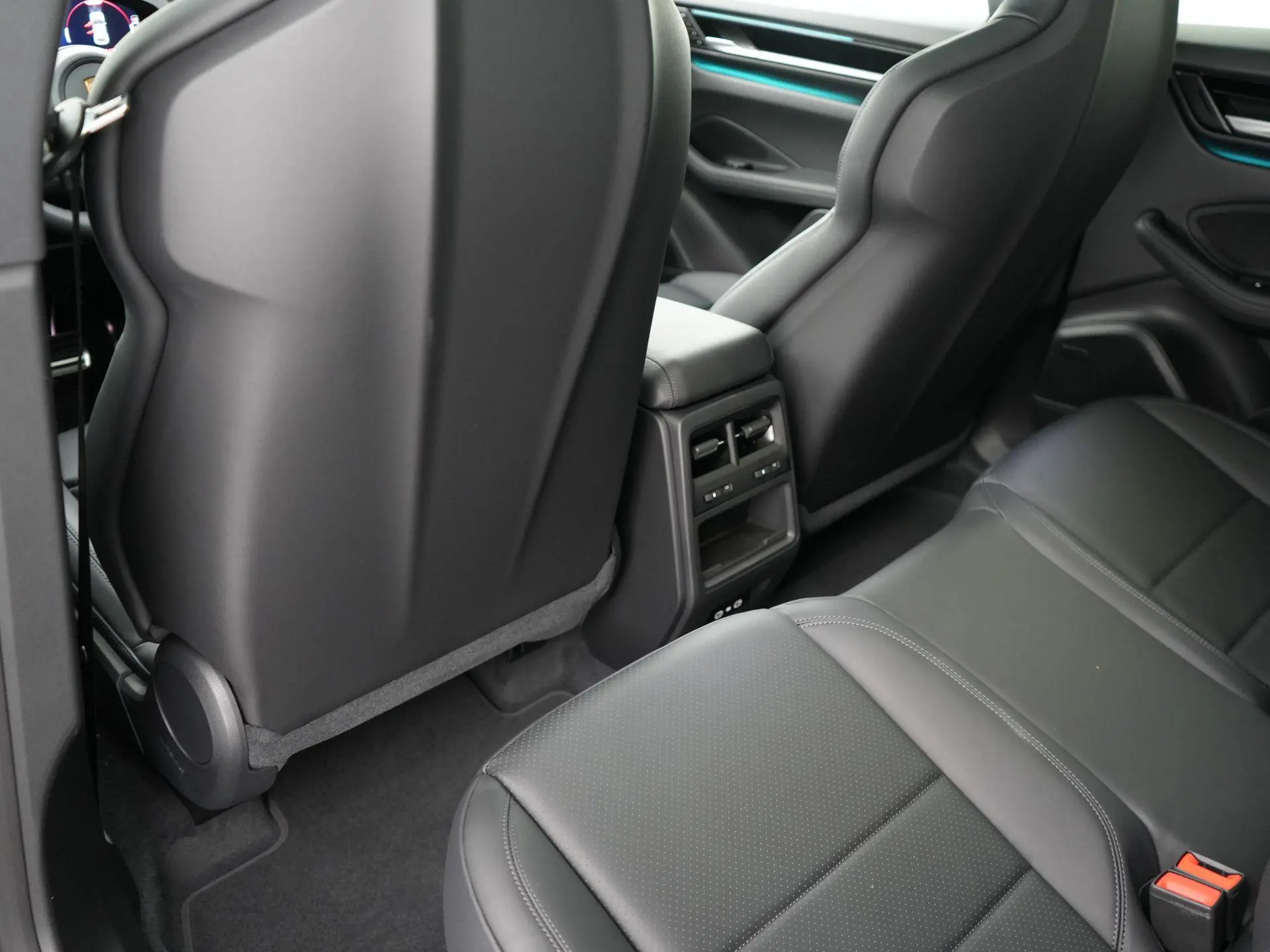 Macan 4 100 kWh