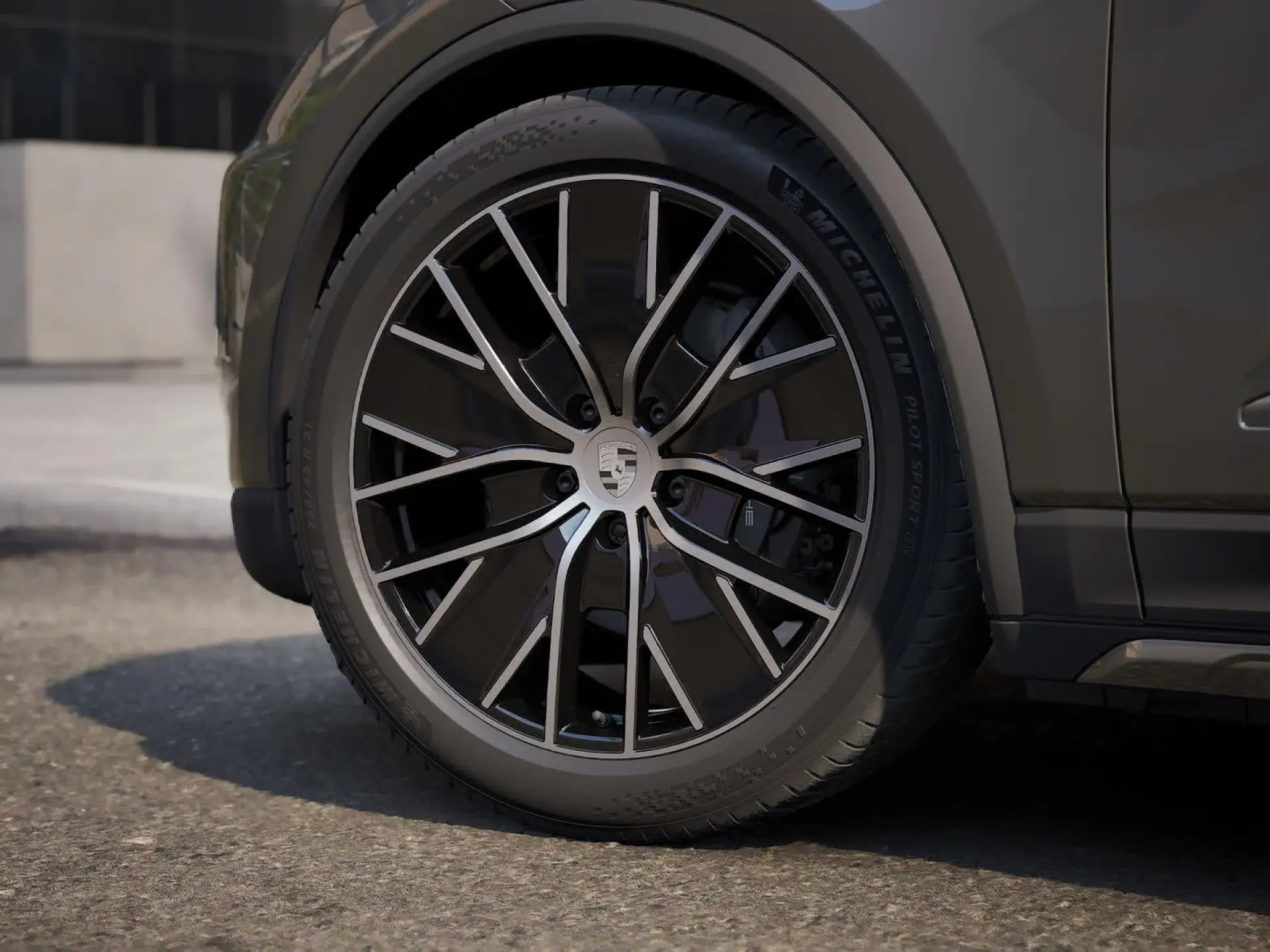 Macan 4 100 kWh