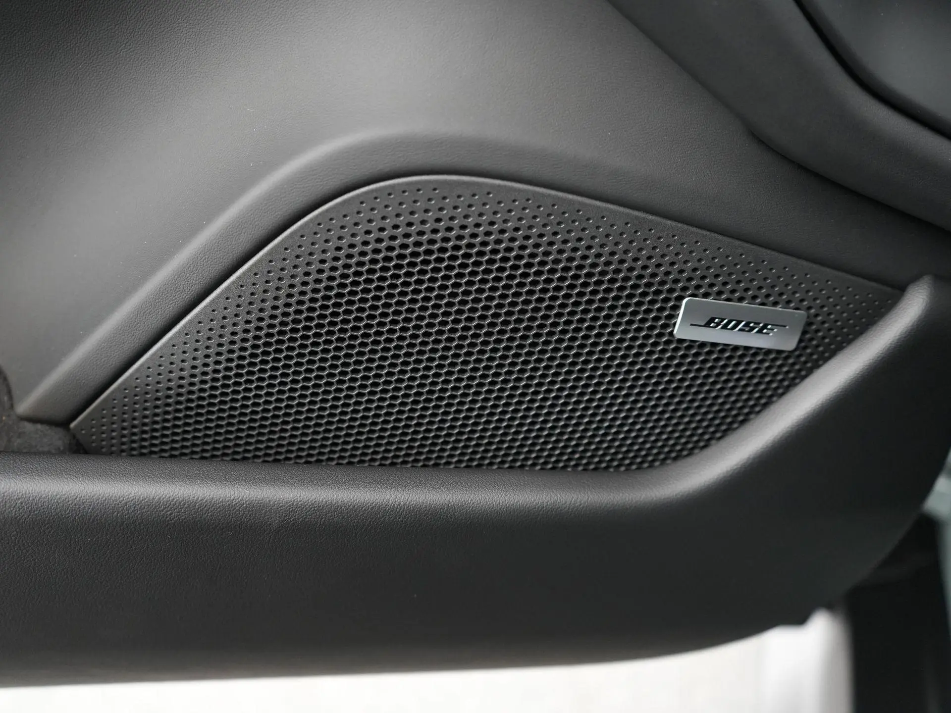 Taycan 4 Black Edition 105 kWh