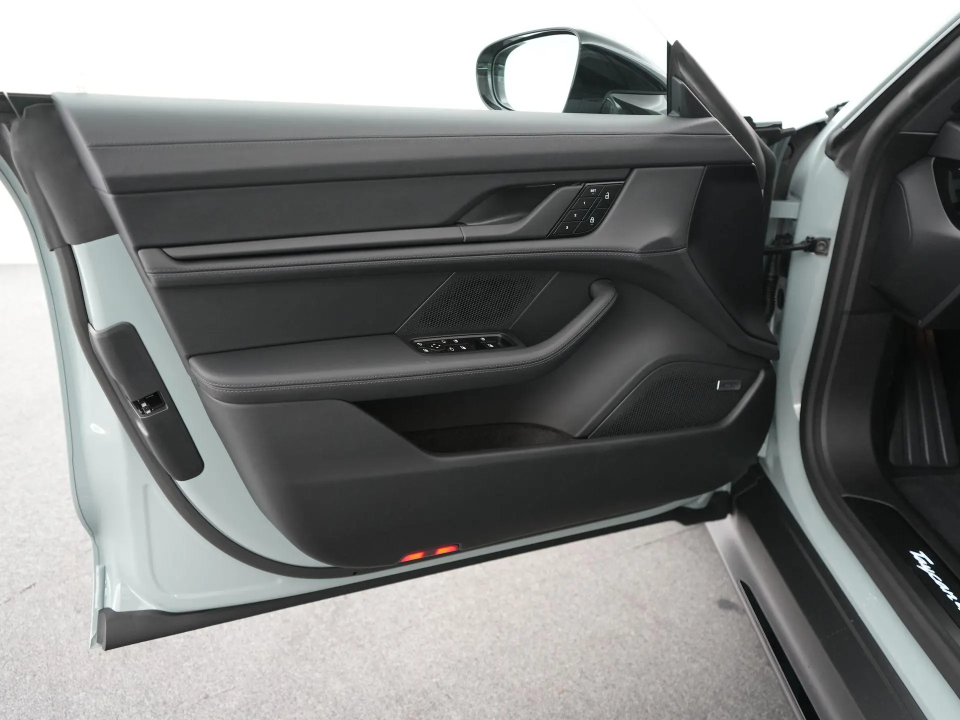 Taycan 4 Black Edition 105 kWh