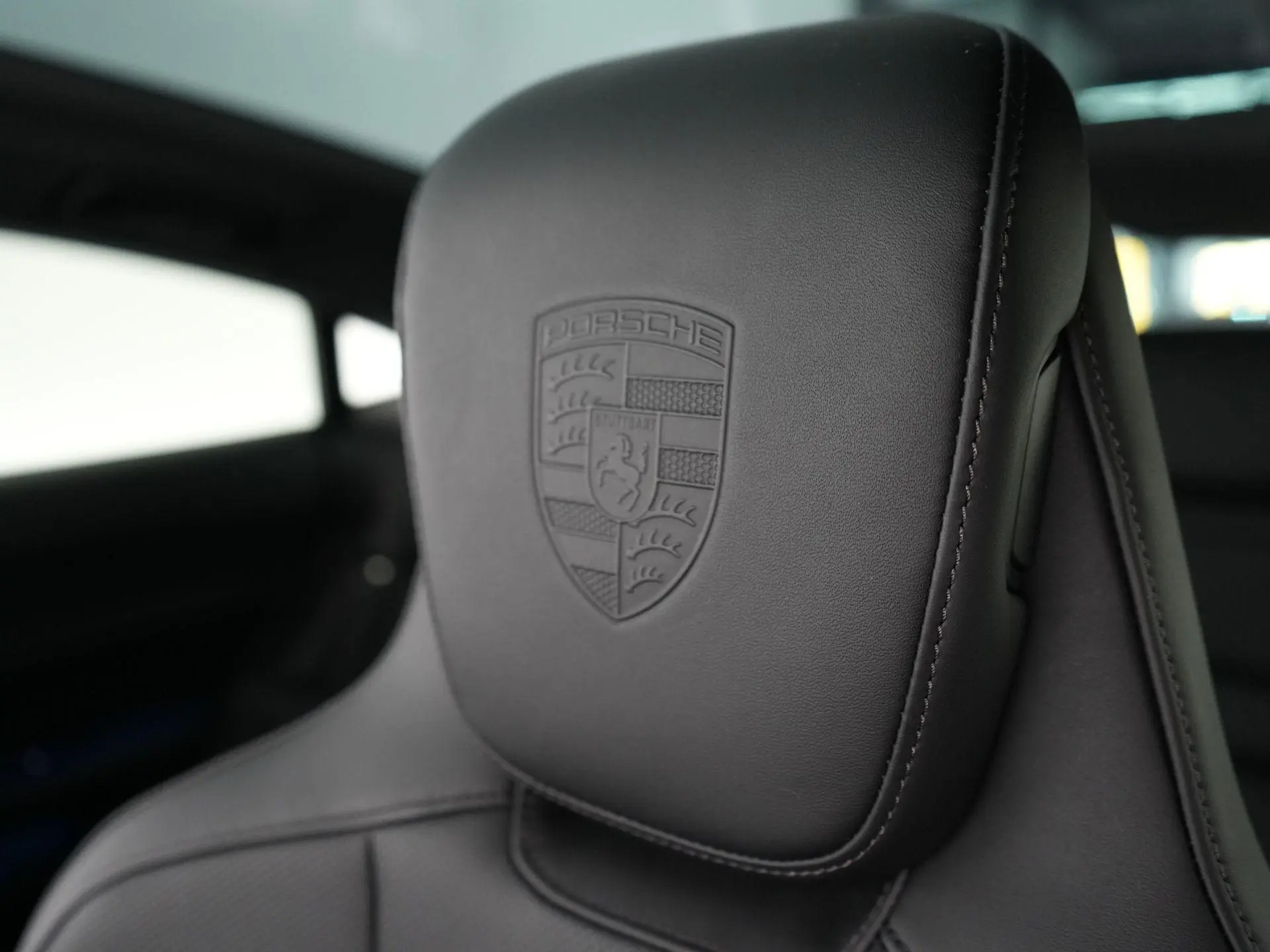 Taycan 4 Black Edition 105 kWh