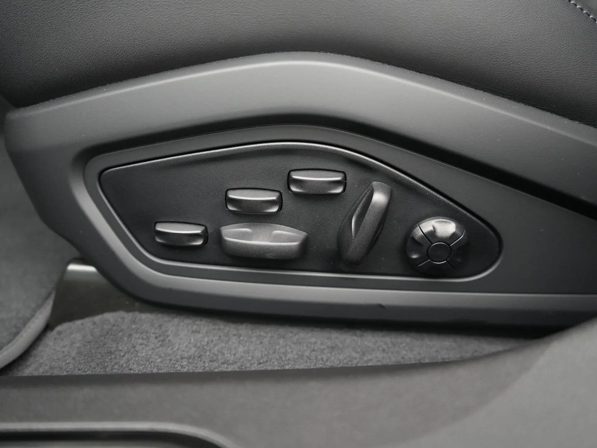 Taycan 4 Black Edition 105 kWh