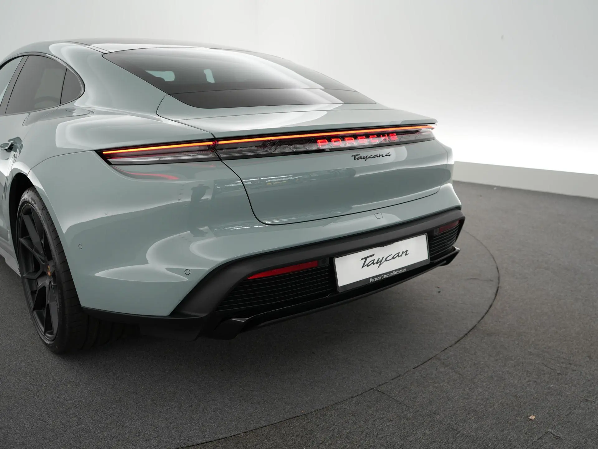 Taycan 4 Black Edition 105 kWh