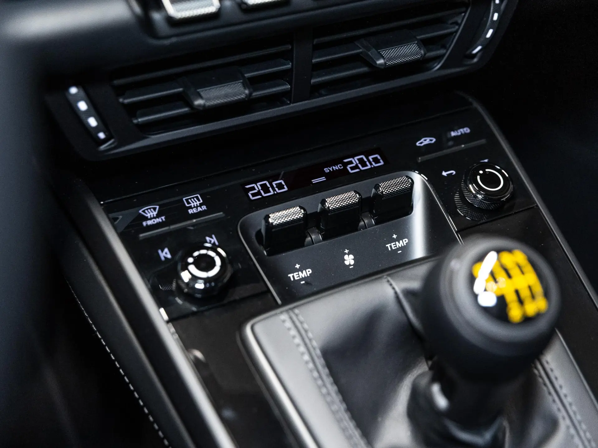 911 4.0 GT3 Touring